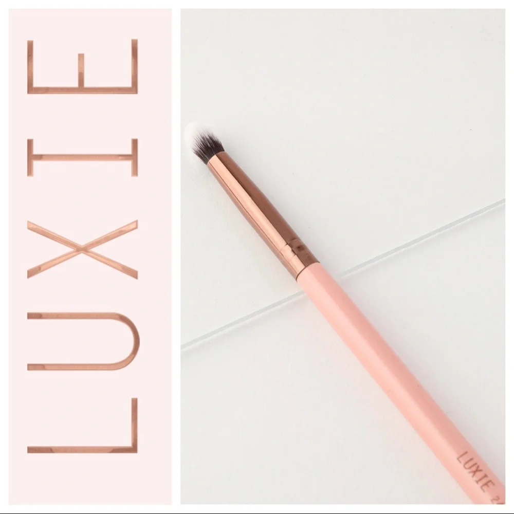 LUXIE EYESHADOW BRUSH 243 PRECISION BLENDING BRUSH ROSE GOLD NWT